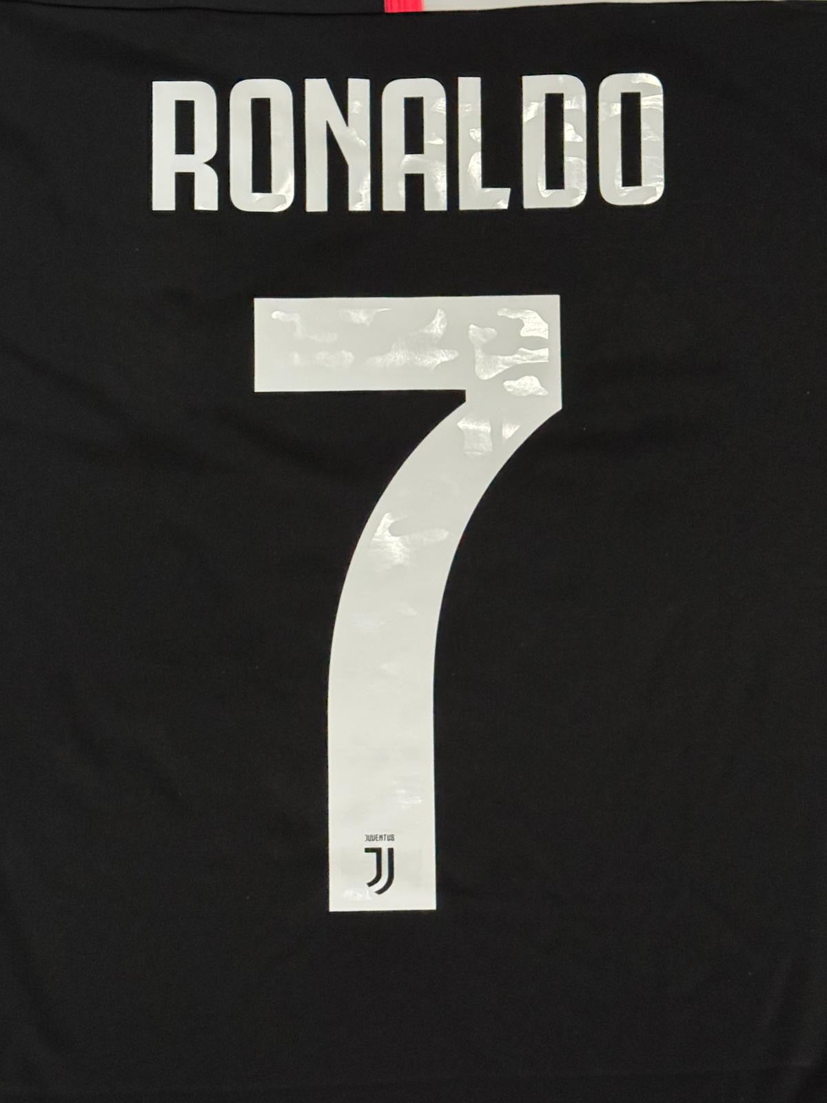 Juventus 2019/20 Kotipaita - #7 Ronaldo - (L) - 10/10