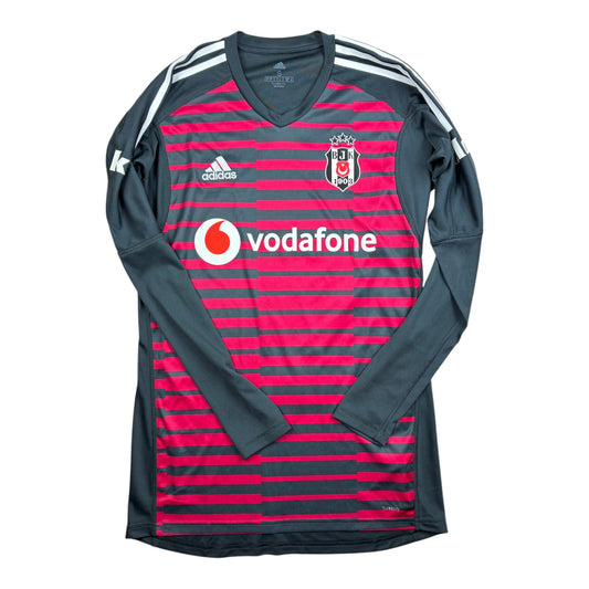 Besiktas 2018/19 maalivahdin paita, Karius #1