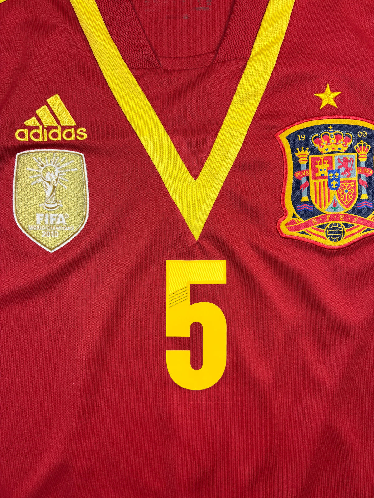 Espanja 2013 Kotipaita - #5 Puyol - (S) - 9/10